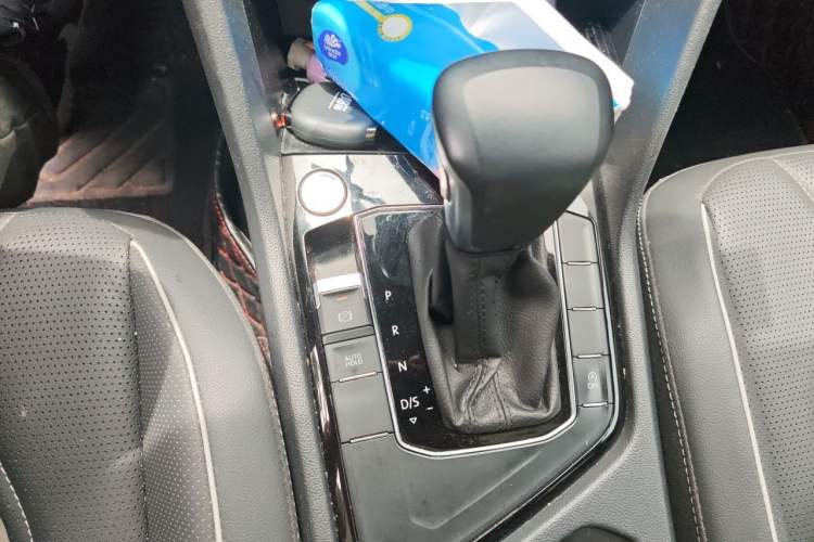 Used Volkswagen Tiguan L 2022 330TSI Automatic Two-Wheel Drive Smart Edition Gear Lever