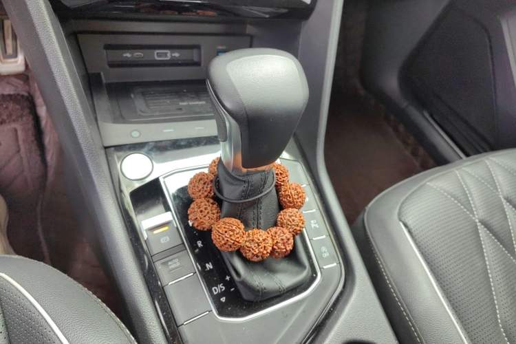 Used Volkswagen Tiguan L 2022 330TSI Automatic Two-Wheel Drive R-Line Enhanced Edition Gear Lever