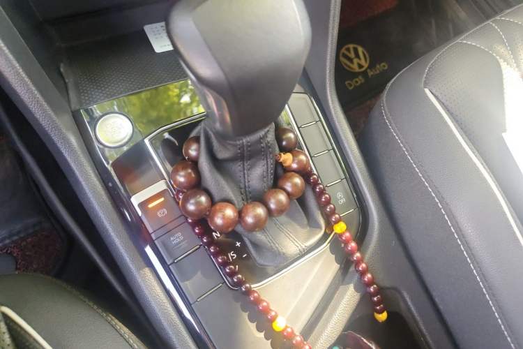 Used Volkswagen Tiguan L 2022 330TSI Automatic Two-Wheel Drive Smart Edition Gear Lever