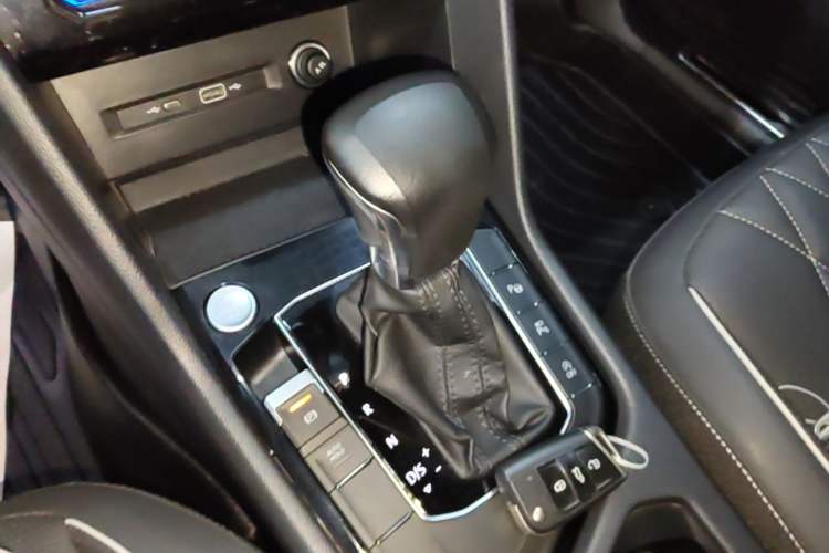 Used Volkswagen Tiguan L 2022 330TSI Automatic Two-Wheel Drive R-Line Enhanced Edition Gear Lever