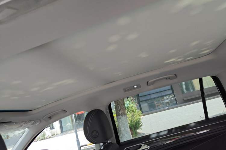Used Volkswagen Tiguan L 2022 330TSI Automatic Two-Wheel Drive Smart Edition Headliner