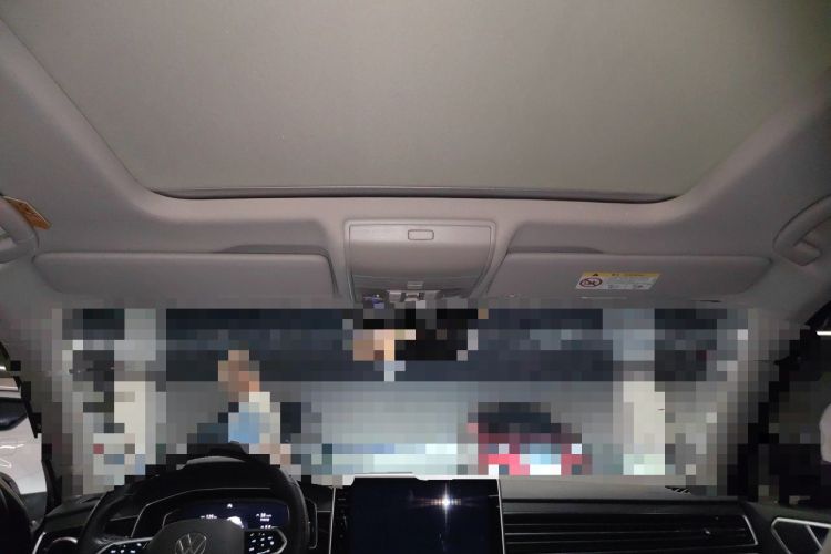 Used Volkswagen Tiguan L 2022 380TSI Automatic All-Wheel Drive R-Line Enhanced Comfort 7-Seater Headliner
