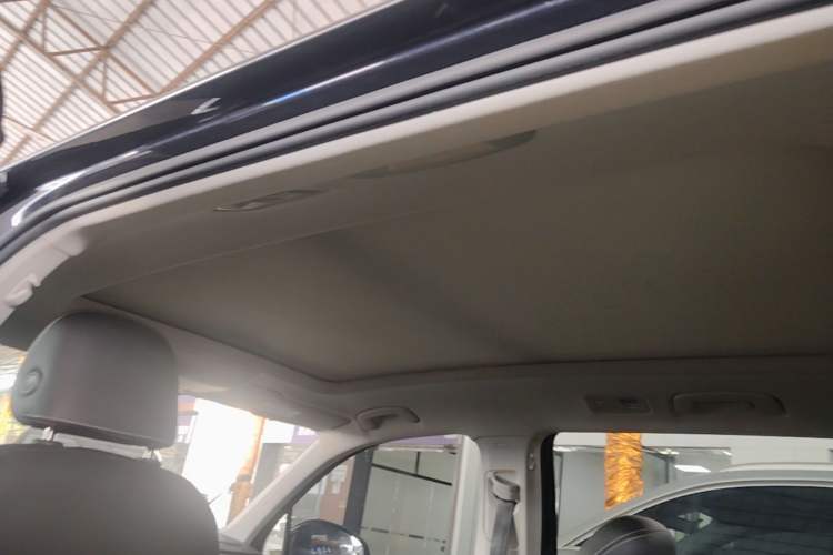 Used Volkswagen Tiguan L 2022 330TSI Automatic Two-Wheel Drive R-Line Enhanced Edition Headliner