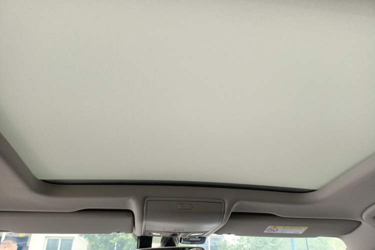 Used Volkswagen Tiguan L 2022 330TSI Automatic Two-Wheel Drive R-Line Enhanced Edition Headliner