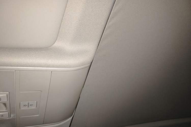Used Volkswagen Tiguan L 2022 330TSI Automatic Two-Wheel Drive R-Line Enhanced Edition Headliner