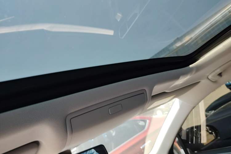 Used Volkswagen Tiguan L 2022 330TSI Automatic Two-Wheel Drive Smart Edition Headliner