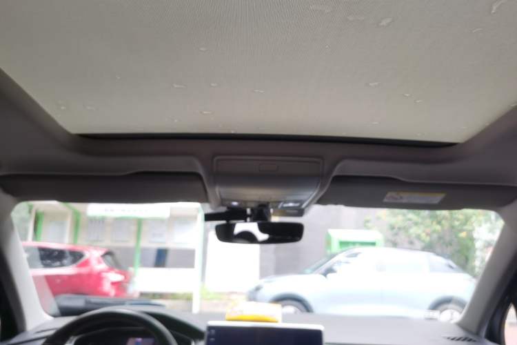 Used Volkswagen Tiguan L 2022 330TSI Automatic Two-Wheel Drive R-Line Enhanced Edition Headliner