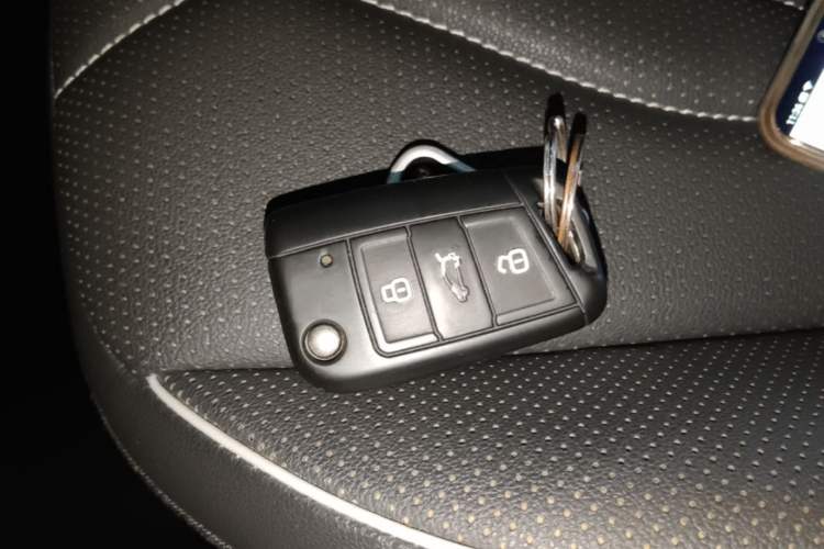 Used Volkswagen Tiguan L 2022 330TSI Automatic Two-Wheel Drive R-Line Enhanced Edition Interior 1