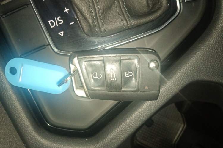 Used Volkswagen Tiguan L 2022 330TSI Automatic Two-Wheel Drive R-Line Enhanced Edition Interior 1