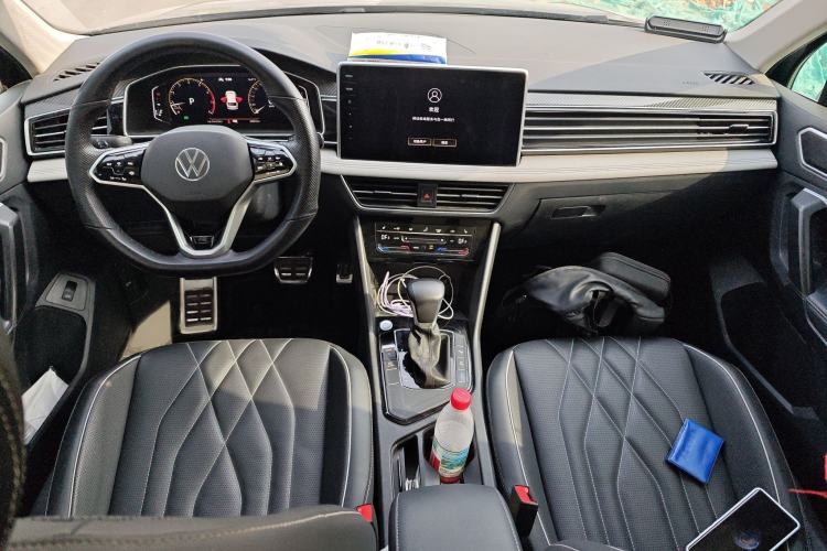 Used Volkswagen Tiguan L 2022 330TSI Automatic Two-Wheel Drive R-Line Enhanced Edition Interior 2