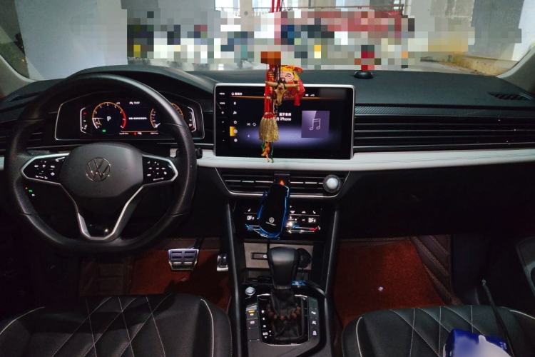 Used Volkswagen Tiguan L 2022 330TSI Automatic Two-Wheel Drive R-Line Enhanced Edition Interior 2