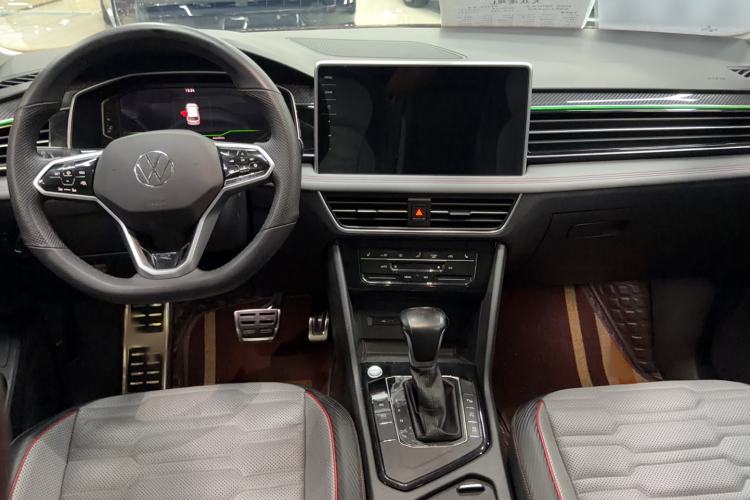 Used Volkswagen Tiguan L 2022 330TSI Automatic Two-Wheel Drive R-Line Flagship Edition Interior 2
