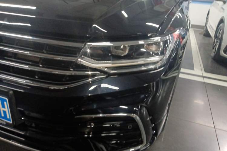 Used Volkswagen Tiguan L 2022 330TSI Automatic Two-Wheel Drive R-Line Enhanced Edition Left Front Headlight