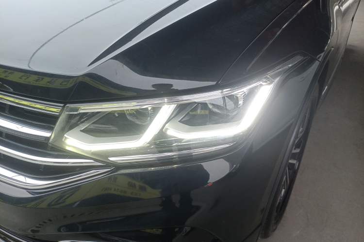 Used Volkswagen Tiguan L 2022 380TSI Automatic All-Wheel Drive R-Line Flagship 7-Seater Left Front Headlight