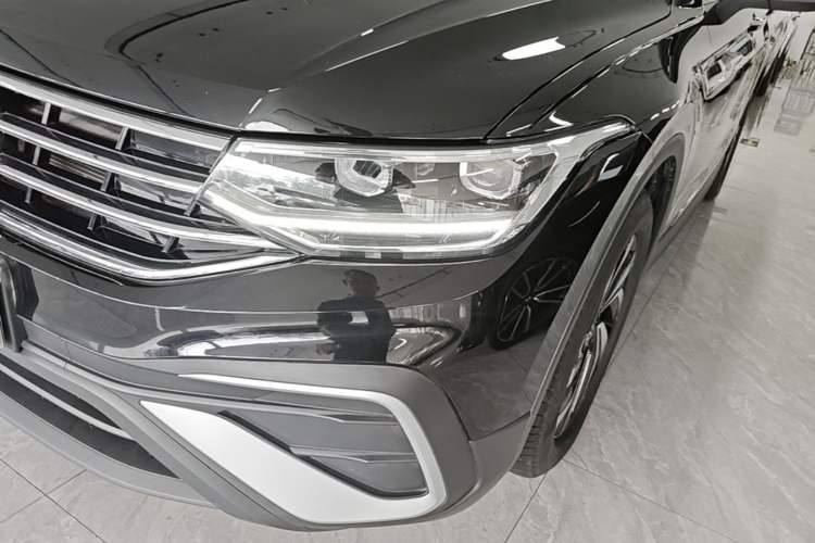 Used Volkswagen Tiguan L 2022 330TSI Automatic Two-Wheel Drive Smart Edition Left Front Headlight