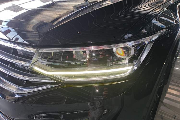 Used Volkswagen Tiguan L 2022 330TSI Automatic Two-Wheel Drive R-Line Enhanced Edition Left Front Headlight