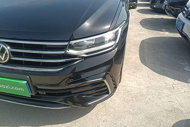 Used Volkswagen Tiguan L 2022 380TSI Automatic All-Wheel Drive R-Line Enhanced Comfort 7-Seater Left Front Headlight