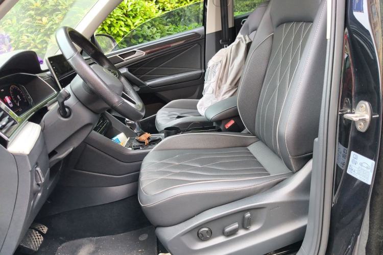 Used Volkswagen Tiguan L 2022 330TSI Automatic Two-Wheel Drive Smart Edition Left Front Seat