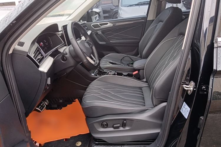 Used Volkswagen Tiguan L 2022 330TSI Automatic Two-Wheel Drive R-Line Enhanced Edition Left Front Seat