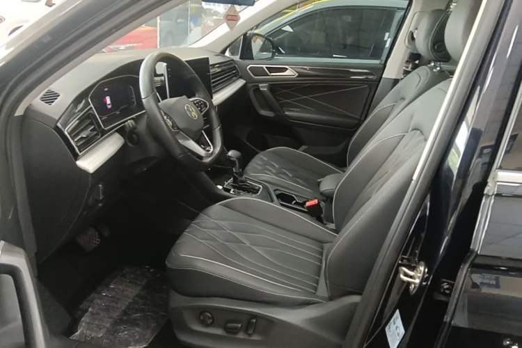 Used Volkswagen Tiguan L 2022 330TSI Automatic Two-Wheel Drive Smart Edition Left Front Seat