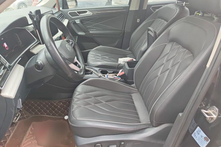 Used Volkswagen Tiguan L 2022 330TSI Automatic Two-Wheel Drive R-Line Enhanced Edition Left Front Seat