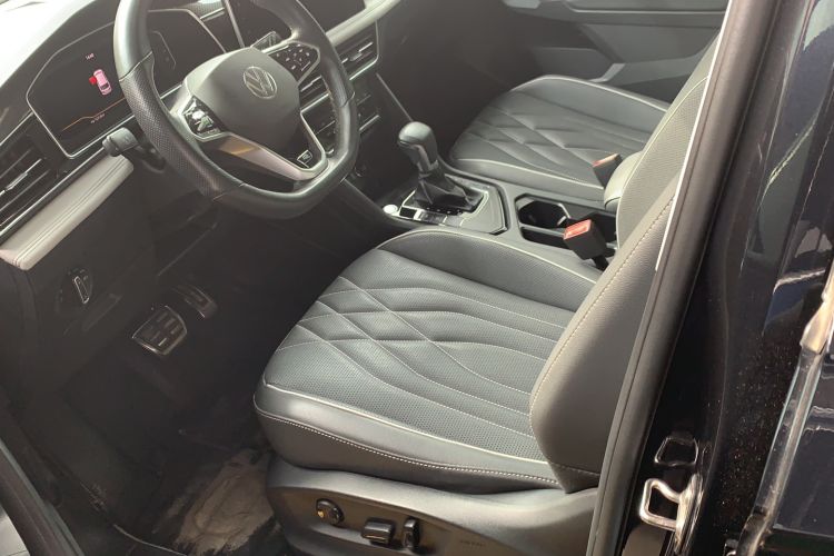 Used Volkswagen Tiguan L 2022 330TSI Automatic Two-Wheel Drive R-Line Enhanced Edition Left Front Seat