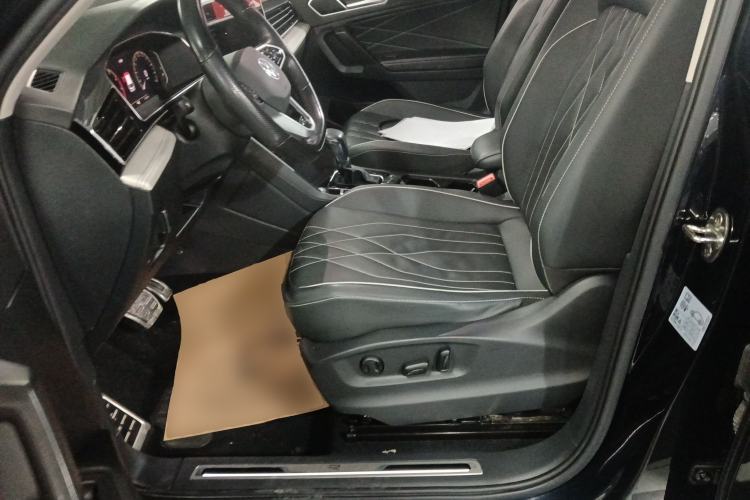 Used Volkswagen Tiguan L 2022 330TSI Automatic Two-Wheel Drive R-Line Enhanced Edition Left Front Seat