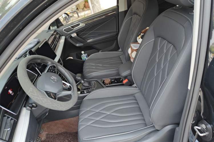 Used Volkswagen Tiguan L 2022 330TSI Automatic Two-Wheel Drive Smart Edition Left Front Seat