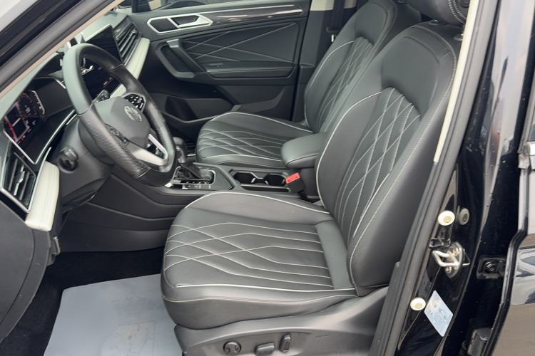 Used Volkswagen Tiguan L 2022 330TSI Automatic Two-Wheel Drive R-Line Enhanced Edition Left Front Seat