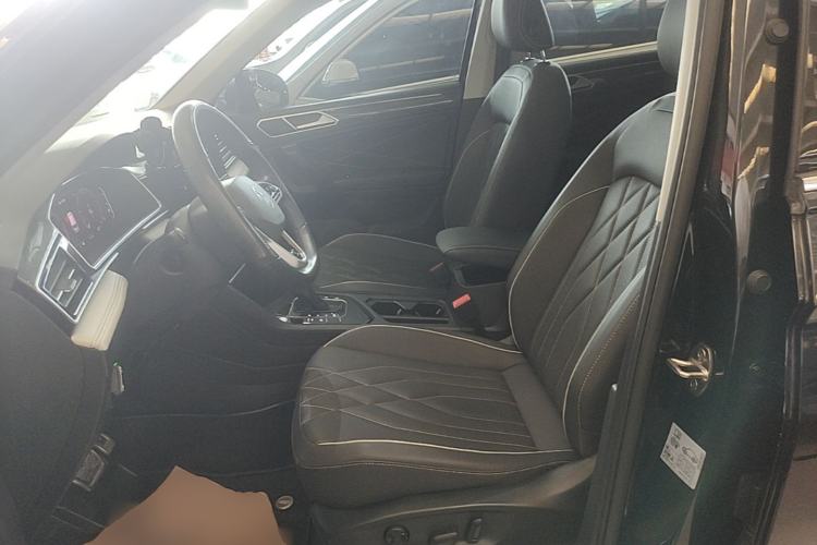 Used Volkswagen Tiguan L 2022 330TSI Automatic Two-Wheel Drive R-Line Enhanced Edition Left Front Seat