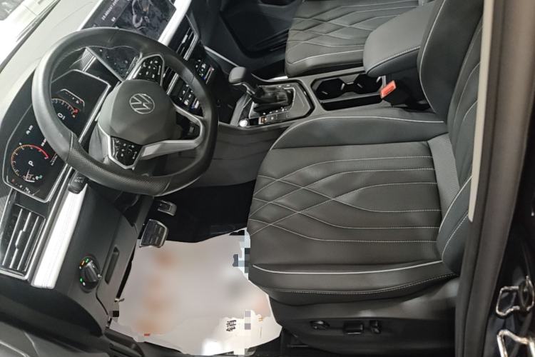 Used Volkswagen Tiguan L 2022 330TSI Automatic Two-Wheel Drive R-Line Enhanced Edition Left Front Seat