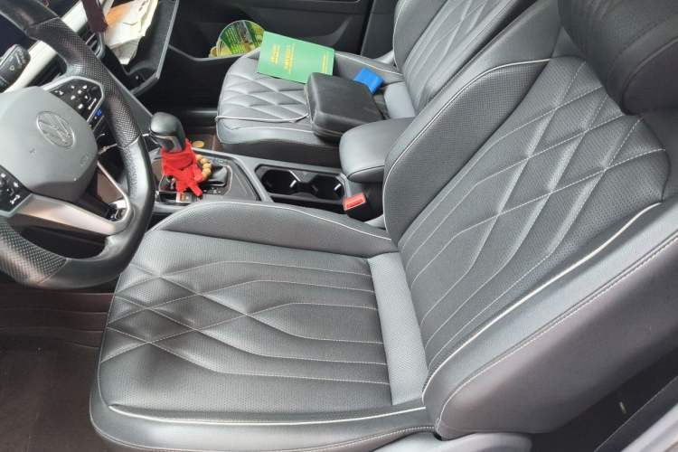 Used Volkswagen Tiguan L 2022 330TSI Automatic Two-Wheel Drive Smart Edition Left Front Seat