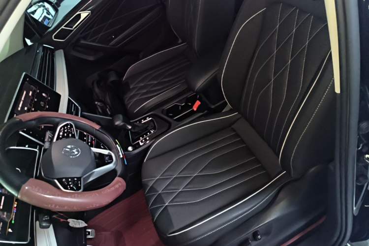 Used Volkswagen Tiguan L 2022 330TSI Automatic Two-Wheel Drive R-Line Enhanced Edition Left Front Seat