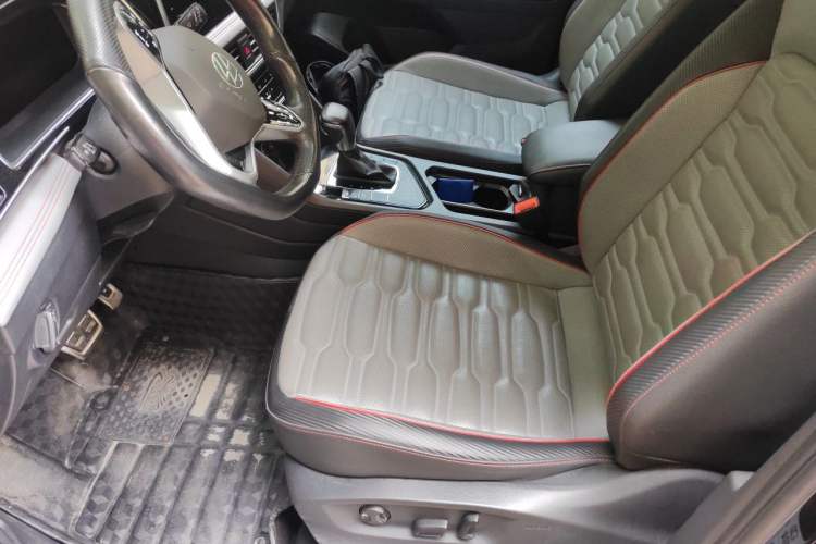 Used Volkswagen Tiguan L 2022 330TSI Automatic Two-Wheel Drive R-Line Enhanced Edition Left Front Seat