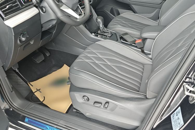 Used Volkswagen Tiguan L 2022 330TSI Automatic Two-Wheel Drive Smart Edition Left Front Seat