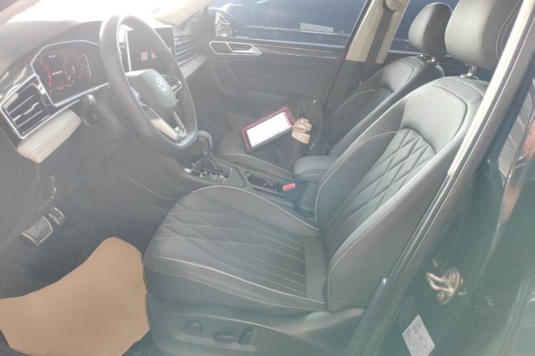 Used Volkswagen Tiguan L 2022 330TSI Automatic Two-Wheel Drive R-Line Enhanced Edition Left Front Seat