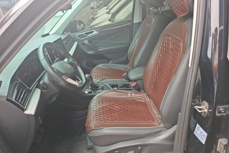 Used Volkswagen Tiguan L 2022 330TSI Automatic Two-Wheel Drive Smart Edition Left Front Seat