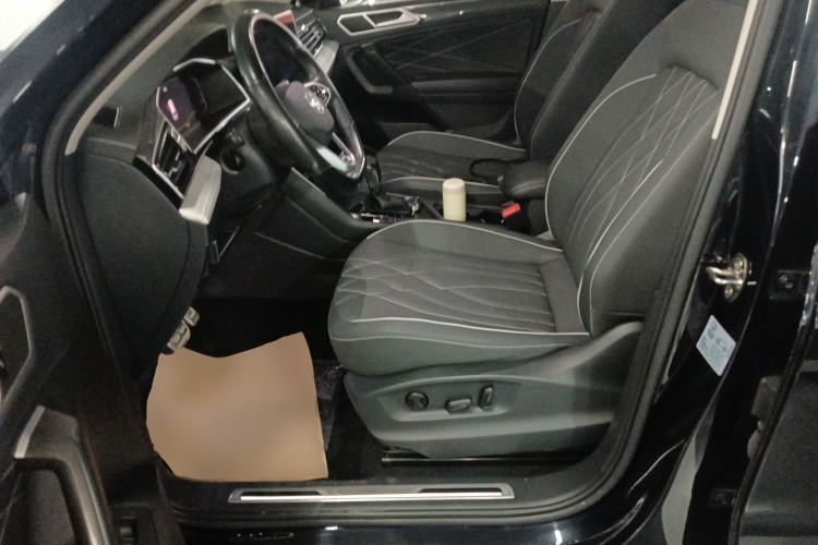 Used Volkswagen Tiguan L 2022 330TSI Automatic Two-Wheel Drive R-Line Enhanced Edition Left Front Seat