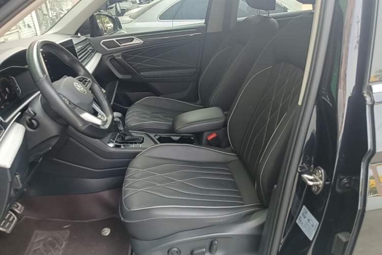 Used Volkswagen Tiguan L 2022 330TSI Automatic Two-Wheel Drive R-Line Enhanced Edition Left Front Seat