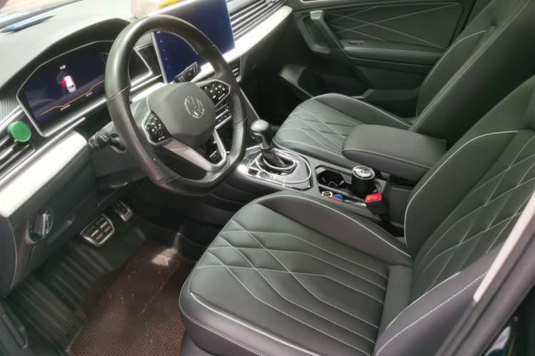Used Volkswagen Tiguan L 2022 330TSI Automatic Two-Wheel Drive R-Line Enhanced Edition Left Front Seat