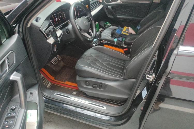 Used Volkswagen Tiguan L 2022 330TSI Automatic Two-Wheel Drive R-Line Enhanced Edition Left Front Seat