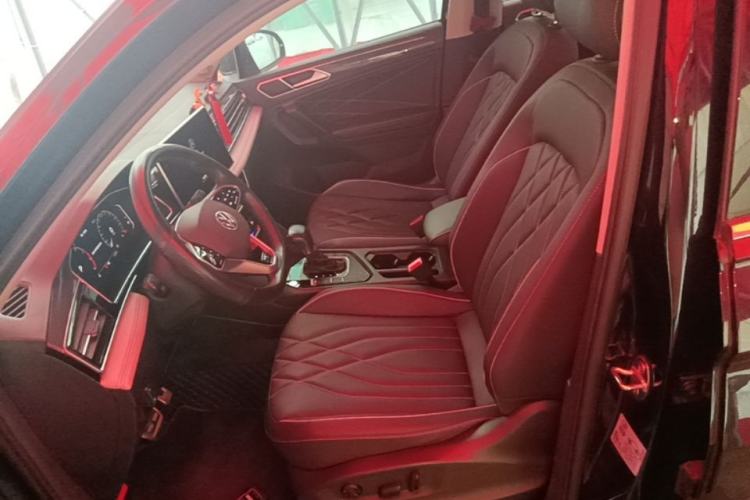 Used Volkswagen Tiguan L 2022 330TSI Automatic Two-Wheel Drive R-Line Enhanced Edition Left Front Seat