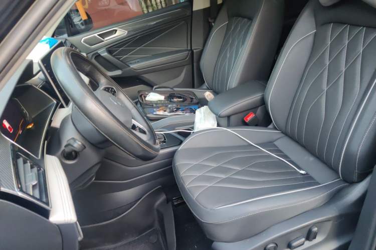 Used Volkswagen Tiguan L 2022 330TSI Automatic Two-Wheel Drive R-Line Enhanced Edition Left Front Seat