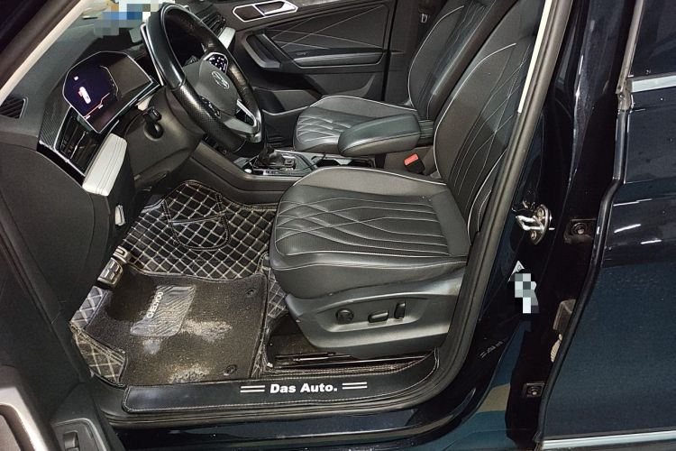 Used Volkswagen Tiguan L 2022 330TSI Automatic Two-Wheel Drive R-Line Enhanced Edition Left Front Seat