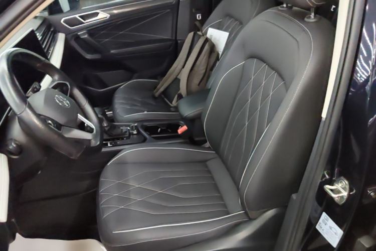 Used Volkswagen Tiguan L 2022 330TSI Automatic Two-Wheel Drive R-Line Enhanced Edition Left Front Seat