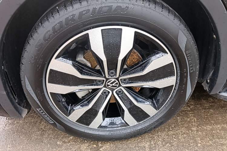 Used Volkswagen Tiguan L 2022 330TSI Automatic Two-Wheel Drive R-Line Enhanced Edition Left Front Wheel Hub