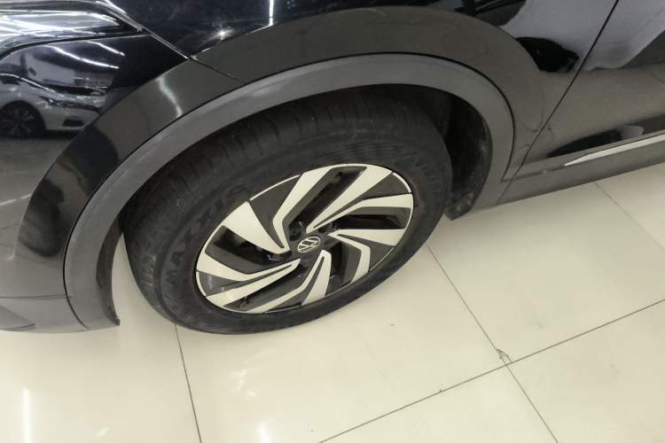 Used Volkswagen Tiguan L 2022 330TSI Automatic Two-Wheel Drive Smart Edition Left Front Wheel Hub