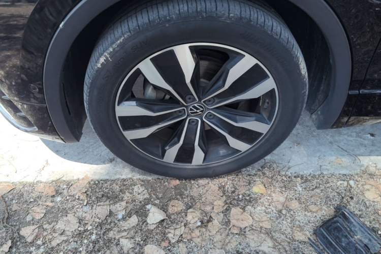 Used Volkswagen Tiguan L 2022 330TSI Automatic Two-Wheel Drive R-Line Enhanced Edition Left Front Wheel Hub