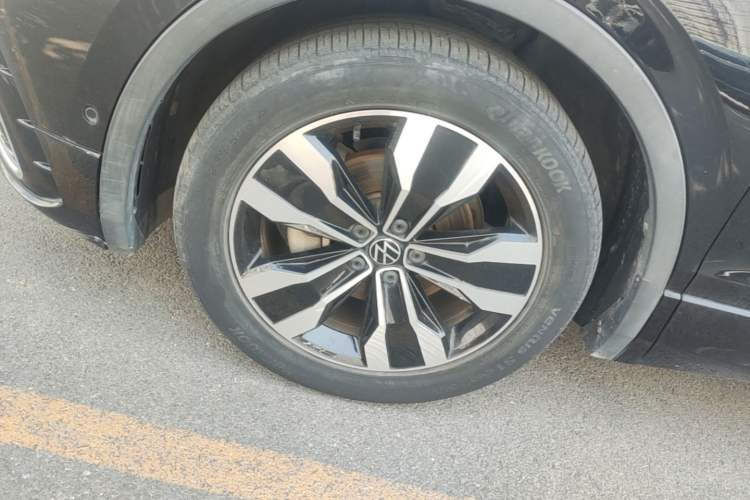 Used Volkswagen Tiguan L 2022 330TSI Automatic Two-Wheel Drive R-Line Enhanced Edition Left Front Wheel Hub