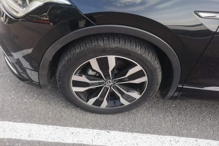 Used Volkswagen Tiguan L 2022 330TSI Automatic Two-Wheel Drive R-Line Enhanced Edition Left Front Wheel Hub